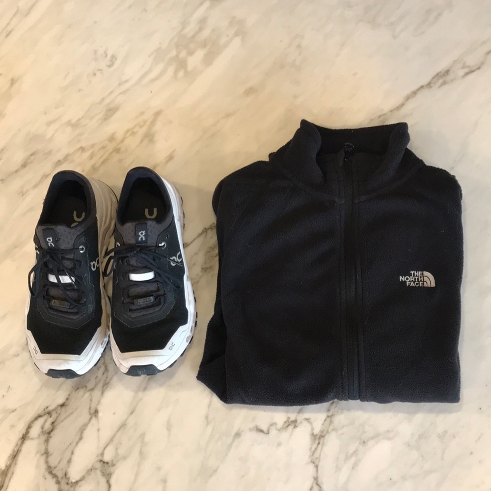 NORTH FACE FLEECE JACKET SIZE S